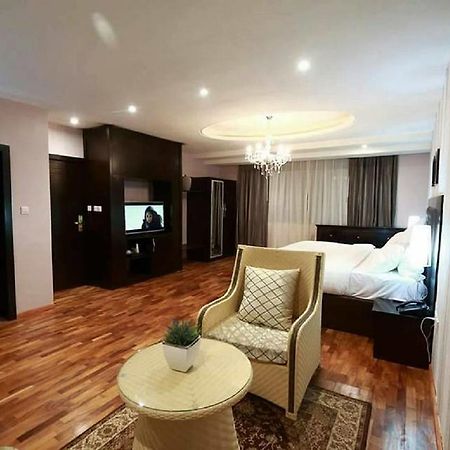 Tivoli Hotel Seafront Ikoyi Aliayabiagba Eksteriør billede