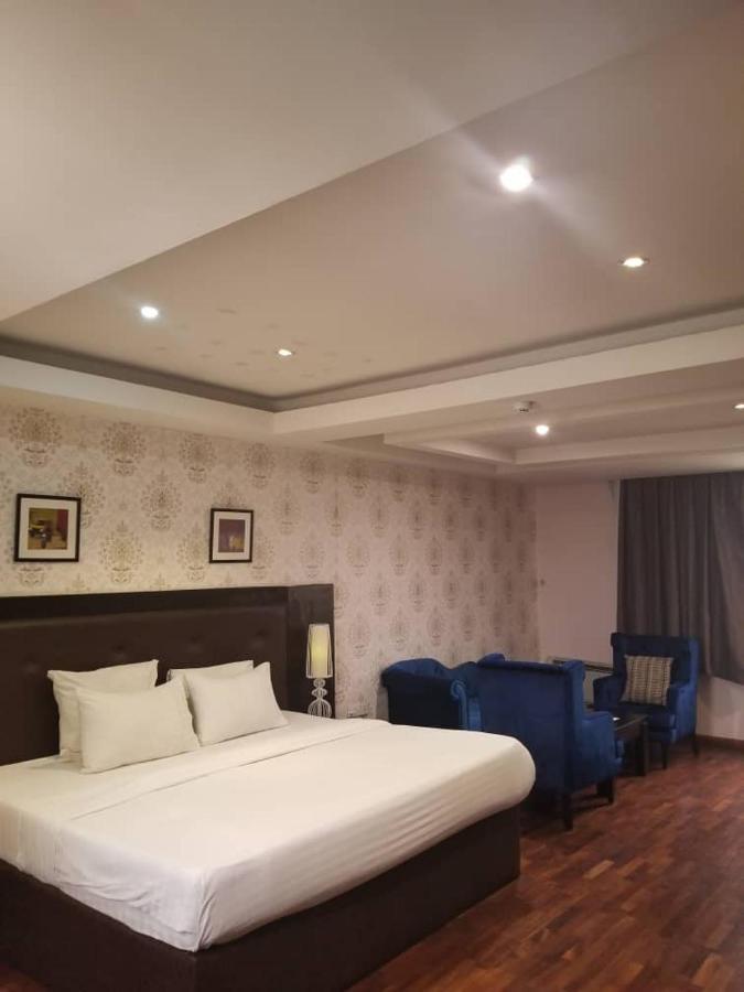 Tivoli Hotel Seafront Ikoyi Aliayabiagba Eksteriør billede
