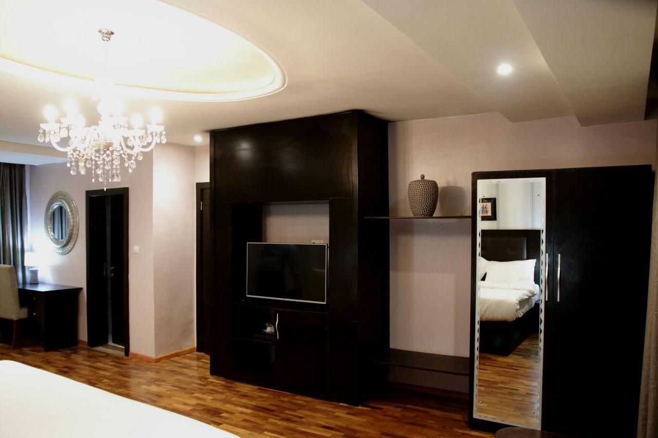 Tivoli Hotel Seafront Ikoyi Aliayabiagba Eksteriør billede